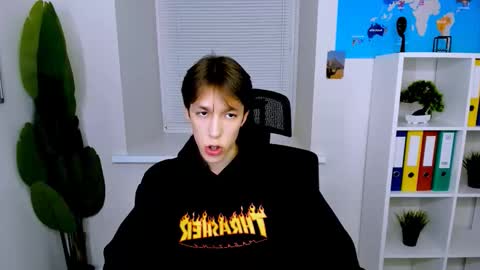 Snapshot of mark_branston chatting on October 5, 10:46 am Mark online show from October 5, 10:46 am