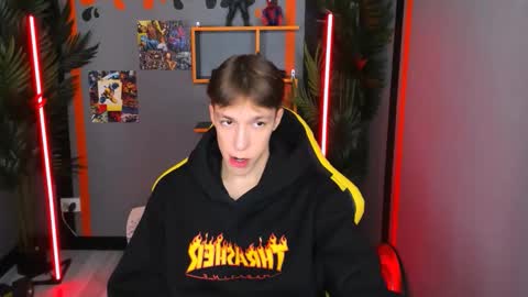 Snapshot of mark_branston chatting on October 12, 10:47 am Mark online show from October 12, 10:47 am