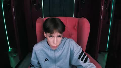 Snapshot of mark_branston chatting on October 27, 10:52 am Mark online show from October 27, 10:52 am