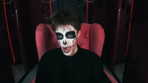 Snapshot of mark_branston chatting on October 31, 3:57 pm Mark online show from October 31, 3:57 pm