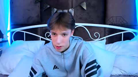 Snapshot of mark_branston chatting on November 2, 11:23 am Mark online show from November 2, 11:23 am