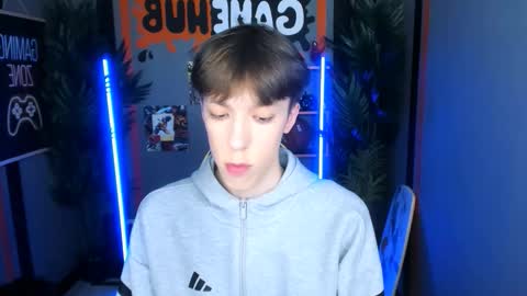 Snapshot of mark_branston chatting on November 8, 3:23 pm Mark online show from November 8, 3:23 pm