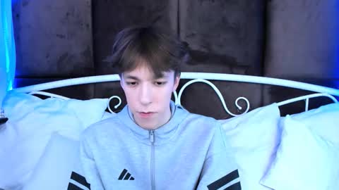 Snapshot of mark_branston chatting on November 15, 2:57 pm Mark online show from November 15, 2:57 pm