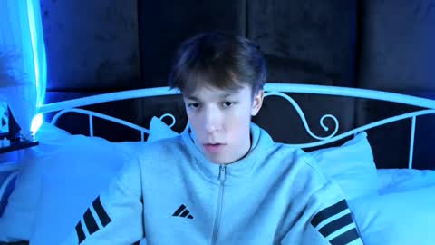 Snapshot of mark_branston chatting on November 17, 10:54 am Mark online show from November 17, 10:54 am