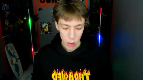 Snapshot of mark_branston chatting on December 14, 11:04 am Mark online show from December 14, 11:04 am