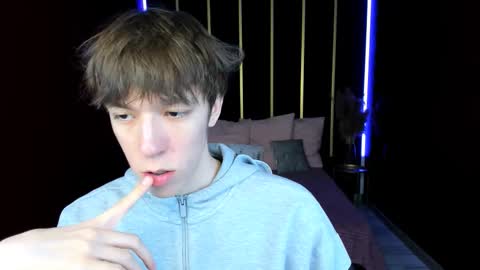 Mark online show from February 13, 10:44 am