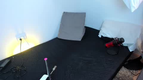 Snapshot of mark_broown_ chatting on February 27, 8:31 pm mark_broown_ online show from February 27, 8:31 pm