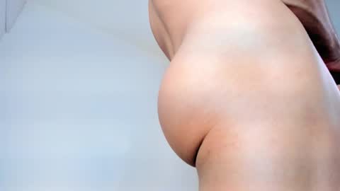 Snapshot of mark_broown_ chatting on February 28, 8:10 pm mark_broown_ online show from February 28, 8:10 pm