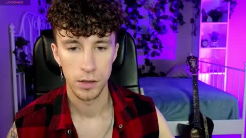 mark_caron online show from December 3, 8:29 pm