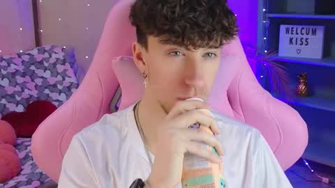 Snapshot of mark_caron chatting on March 15, 8:26 pm mark_caron online show from March 15, 8:26 pm