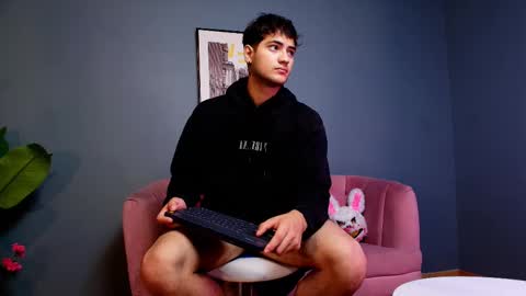 Snapshot of mark_evans1_ chatting on October 30, 2:40 pm mark_evans1_ online show from October 30, 2:40 pm
