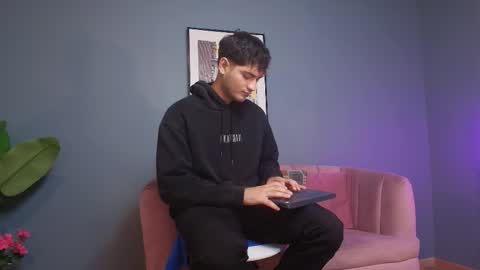 Snapshot of mark_evans1_ chatting on November 16, 2:44 pm mark_evans1_ online show from November 16, 2:44 pm