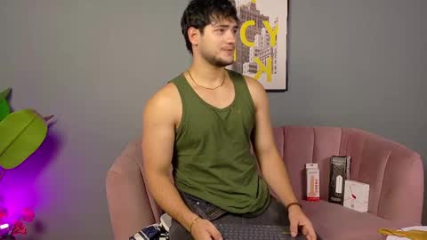Snapshot of mark_evans1_ chatting on May 28, 7:11 pm mark_evans1_ online show from May 28, 7:11 pm