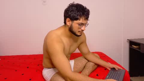 Snapshot of mark_evans2 chatting on August 6, 8:55 pm Mark Evans online show from August 6, 8:55 pm