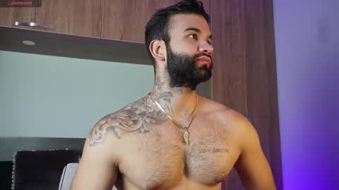 Mark online show from October 16, 8:10 pm