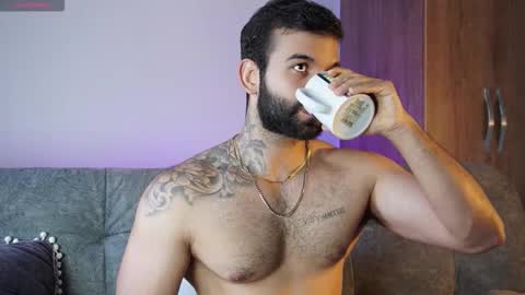 Mark online show from November 2, 9:50 pm