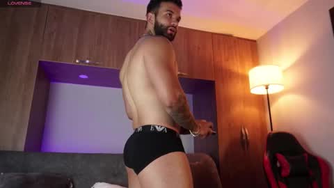 Mark online show from January 9, 11:06 pm