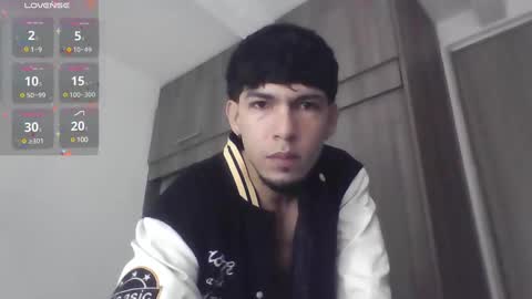 MODEL Mark Rut online show from December 29, 2:10 pm