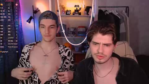 Snapshot of mark_sun chatting on March 15, 4:13 pm Mark online show from March 15, 4:13 pm