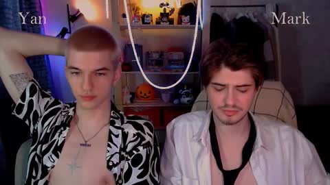 Snapshot of mark_sun chatting on March 22, 2:53 pm Mark online show from March 22, 2:53 pm