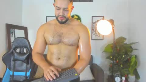 mark_x23 online show from December 14, 1:55 am