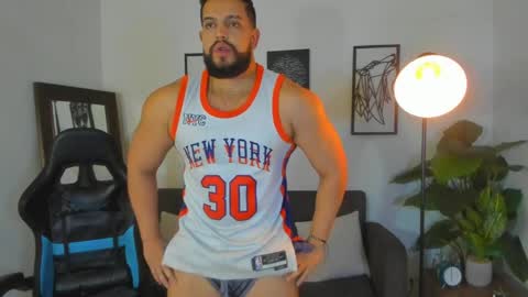 mark_x23 online show from March 29, 1:49 am