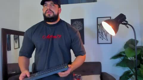 mark_x23 online show from June 9, 4:13 am