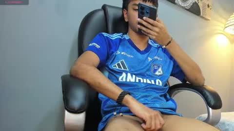 markbowie online show from January 17, 1:38 pm