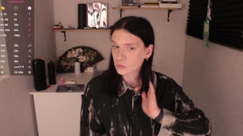 Mark online show from January 6, 5:49 pm