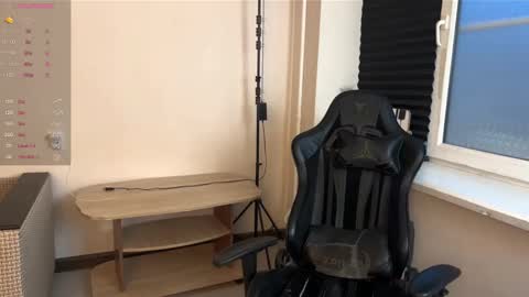 Mark online show from February 18, 3:08 pm