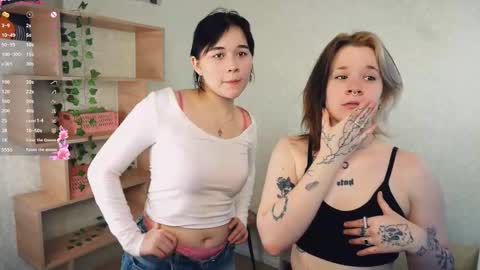 Kira and Evia online show from November 20, 7:52 am