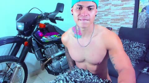 Snapshot of marko_toro__ chatting on December 14, 7:40 am Sebastian online show from December 14, 7:40 am