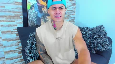 Snapshot of marko_toro__ chatting on December 19, 3:51 am Sebastian online show from December 19, 3:51 am