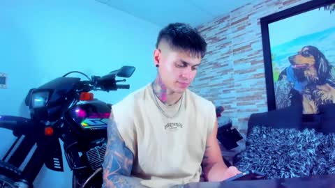 Snapshot of marko_toro__ chatting on January 20, 1:39 am Sebastian online show from January 20, 1:39 am