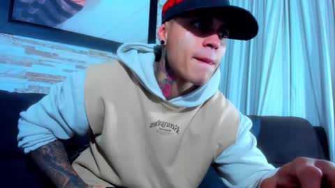 Snapshot of marko_toro__ chatting on January 24, 2:18 am Sebastian online show from January 24, 2:18 am