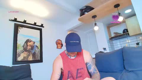 Snapshot of marko_toro__ chatting on October 29, 7:15 pm Sebastian online show from October 29, 7:15 pm