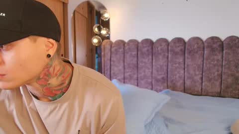 Snapshot of marko_toro__ chatting on November 26, 5:08 am Sebastian online show from November 26, 5:08 am