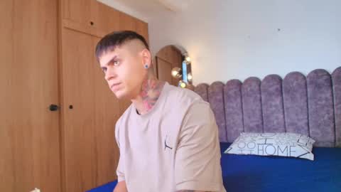 Snapshot of marko_toro__ chatting on December 2, 8:48 pm Sebastian online show from December 2, 8:48 pm