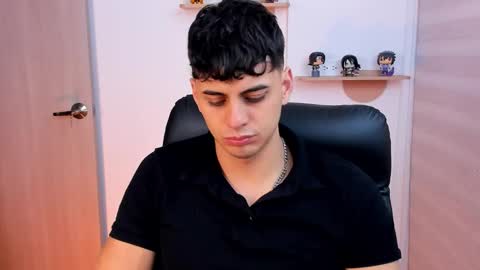 Snapshot of markpotier chatting on December 22, 3:03 am MARK online show from December 22, 3:03 am