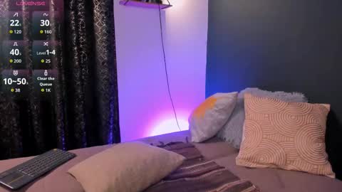 Mark Santos online show from November 18, 6:34 pm