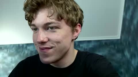 Snapshot of markshot_ chatting on November 8, 4:29 pm markshot_ online show from November 8, 4:29 pm