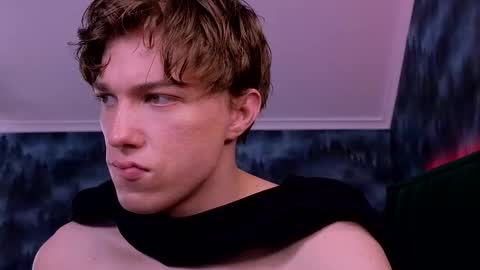 Snapshot of markshot_ chatting on November 14, 5:33 pm markshot_ online show from November 14, 5:33 pm