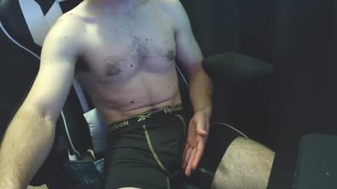 Snapshot of marksilverrr chatting on December 18, 3:04 am marksilverrr online show from December 18, 3:04 am