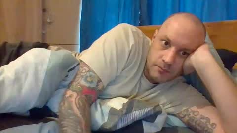 Snapshot of markus_7 chatting on April 2, 8:23 am markus_7 online show from April 2, 8:23 am