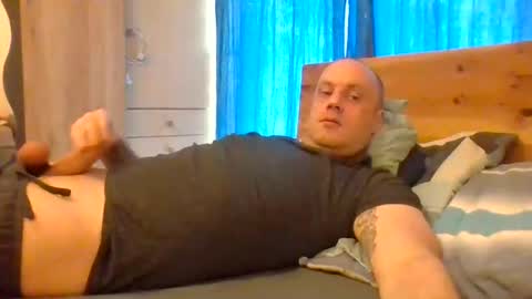 Snapshot of markus_7 chatting on June 12, 8:02 am markus_7 online show from June 12, 8:02 am