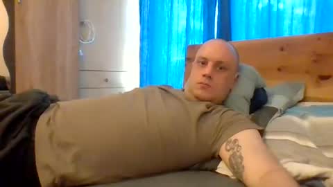 Snapshot of markus_7 chatting on June 16, 9:12 am markus_7 online show from June 16, 9:12 am