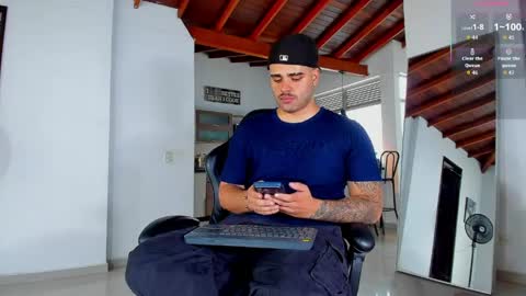 markus_tyler online show from May 21, 10:06 pm