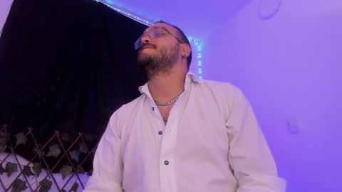 Mark  online show from October 28, 10:34 pm