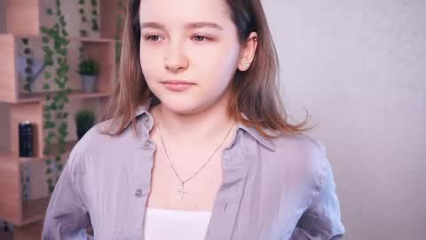 Snapshot of marlashonts chatting on March 20, 10:31 am Noa online show from March 20, 10:31 am