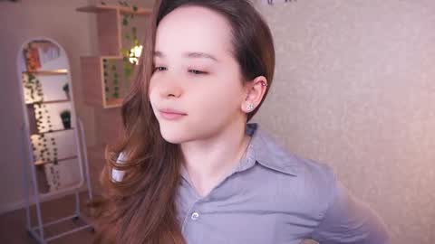 Snapshot of marlashonts chatting on March 24, 10:31 am Noa online show from March 24, 10:31 am